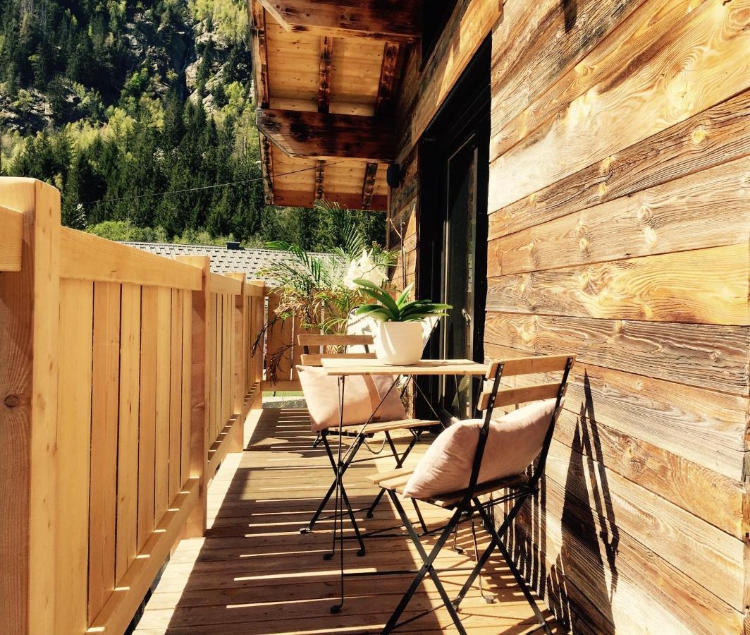 Chalet Le Petit Nicolas, Jacuzzi, Vue Mont Blanc Chamonix Bagian luar foto