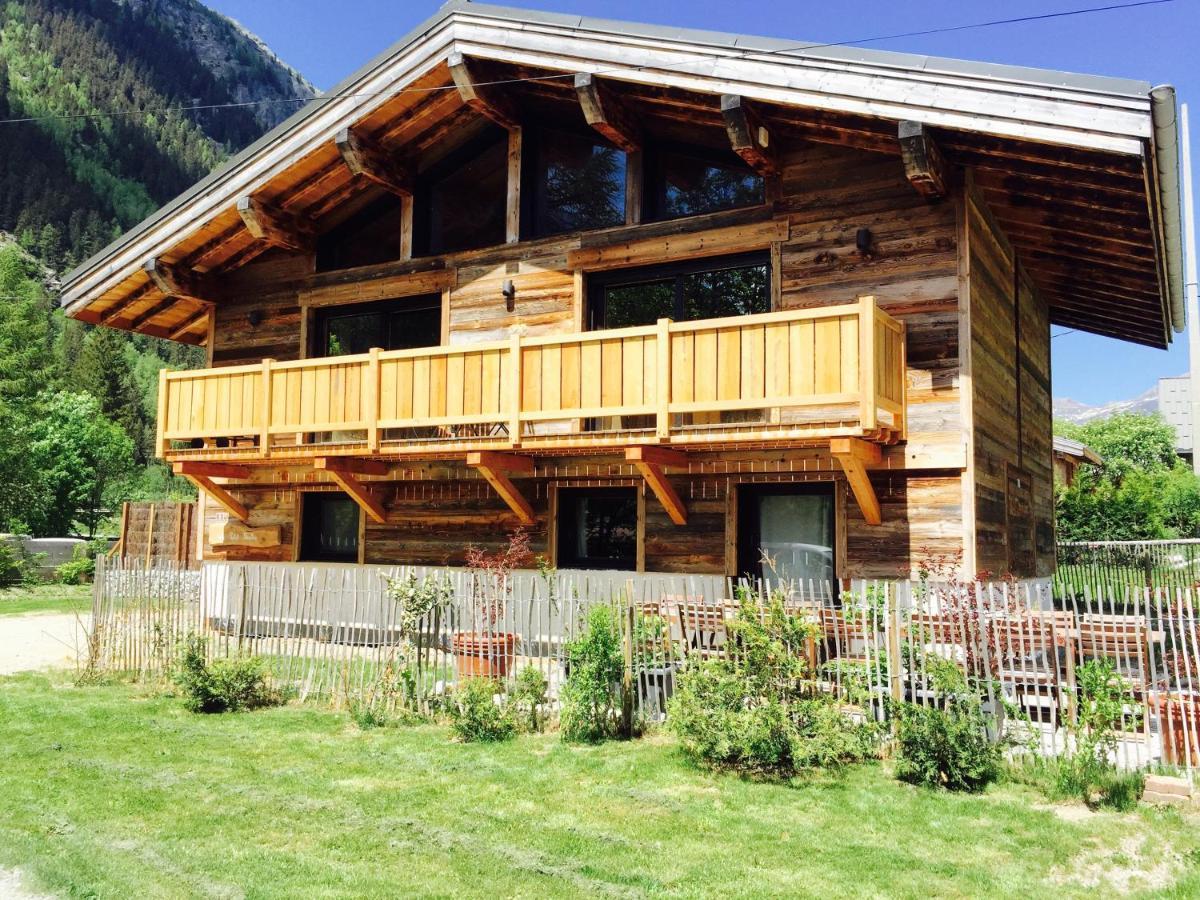 Chalet Le Petit Nicolas, Jacuzzi, Vue Mont Blanc Chamonix Bagian luar foto
