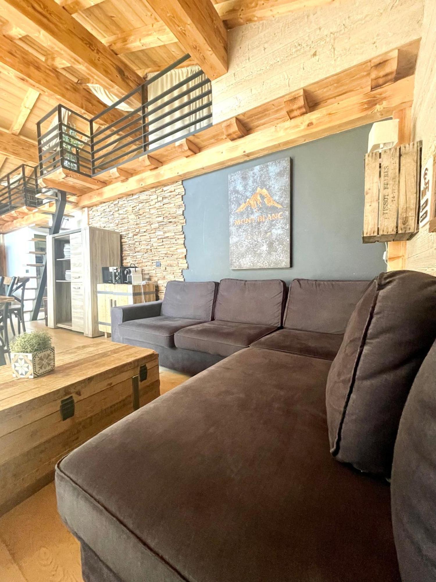 Chalet Le Petit Nicolas, Jacuzzi, Vue Mont Blanc Chamonix Bagian luar foto