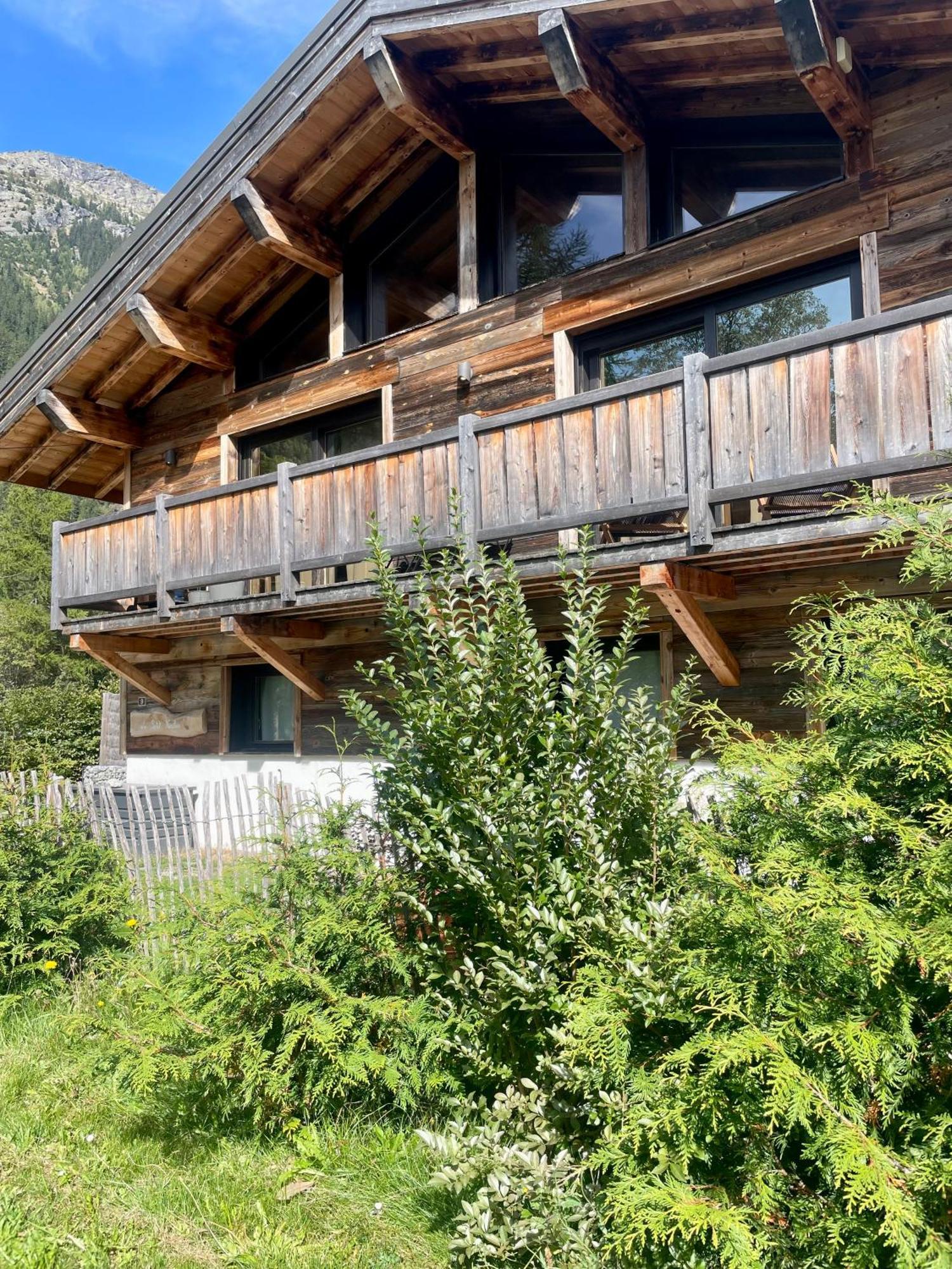 Chalet Le Petit Nicolas, Jacuzzi, Vue Mont Blanc Chamonix Bagian luar foto